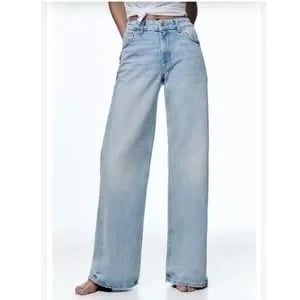 Zara Bloggers Favorite 100% Cotton Light Wash Full Length Wide Leg Denim Jeans 6